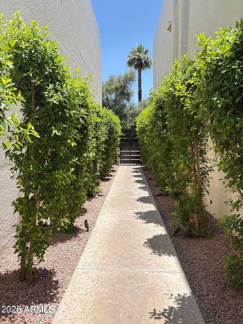Phoenix Apartment: 302 E Monte Vista Rd A5