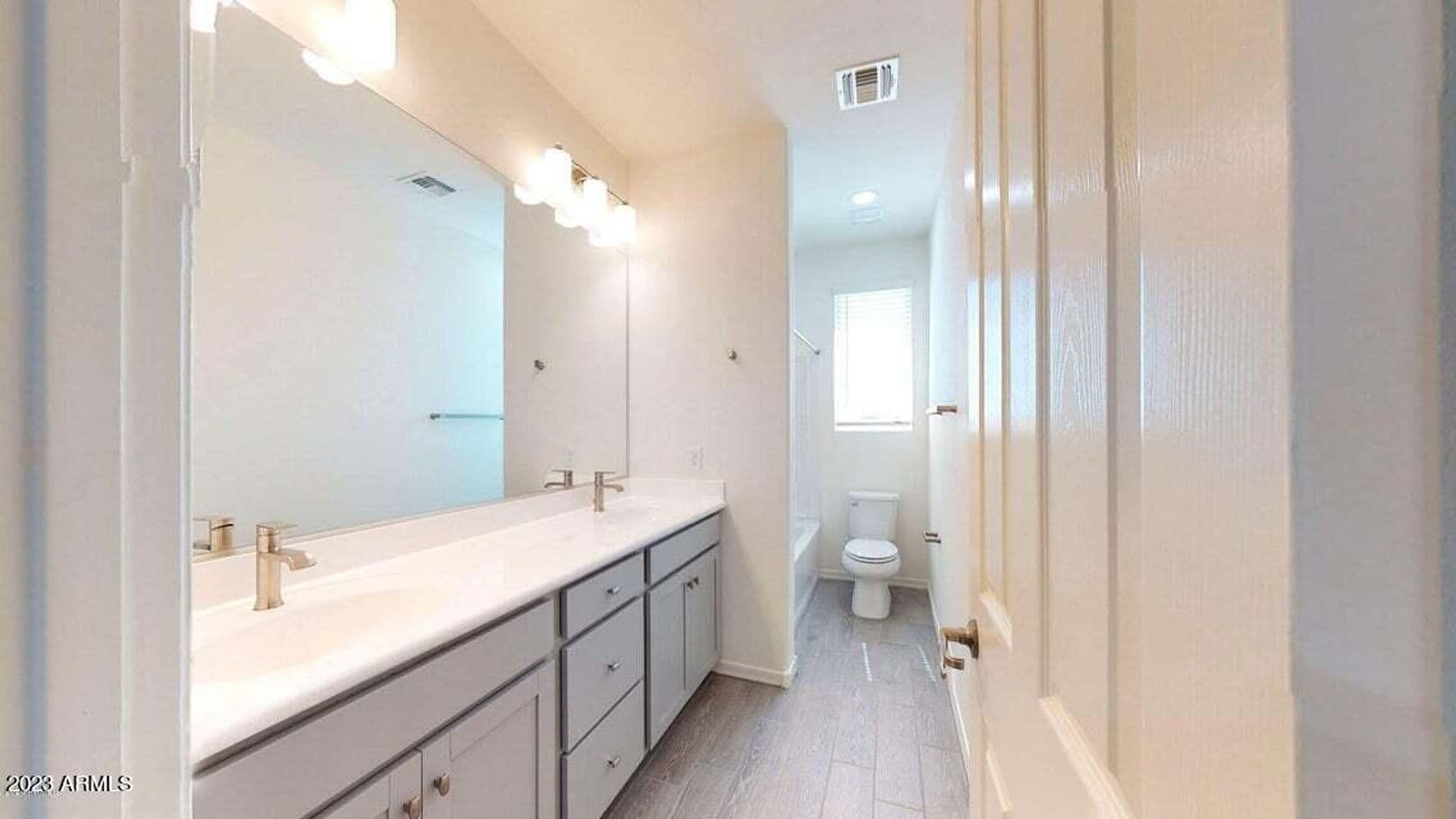 Chandler House: 1107 S Vine St