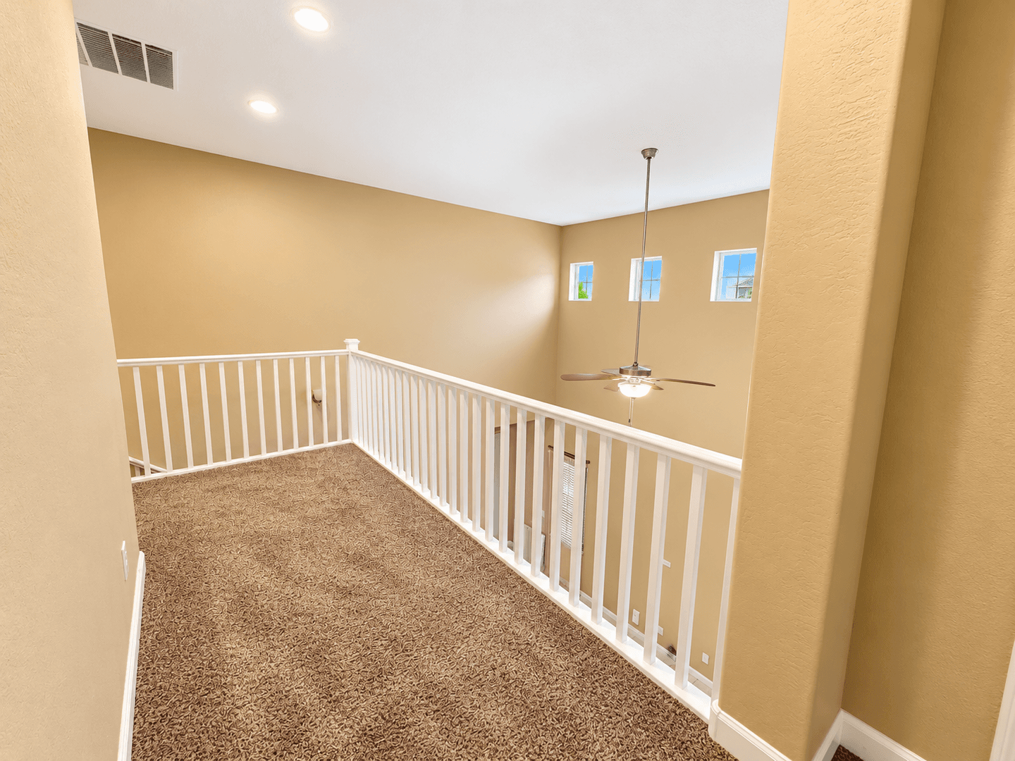 Mesa House: 1367 S Country Club Dr #1132