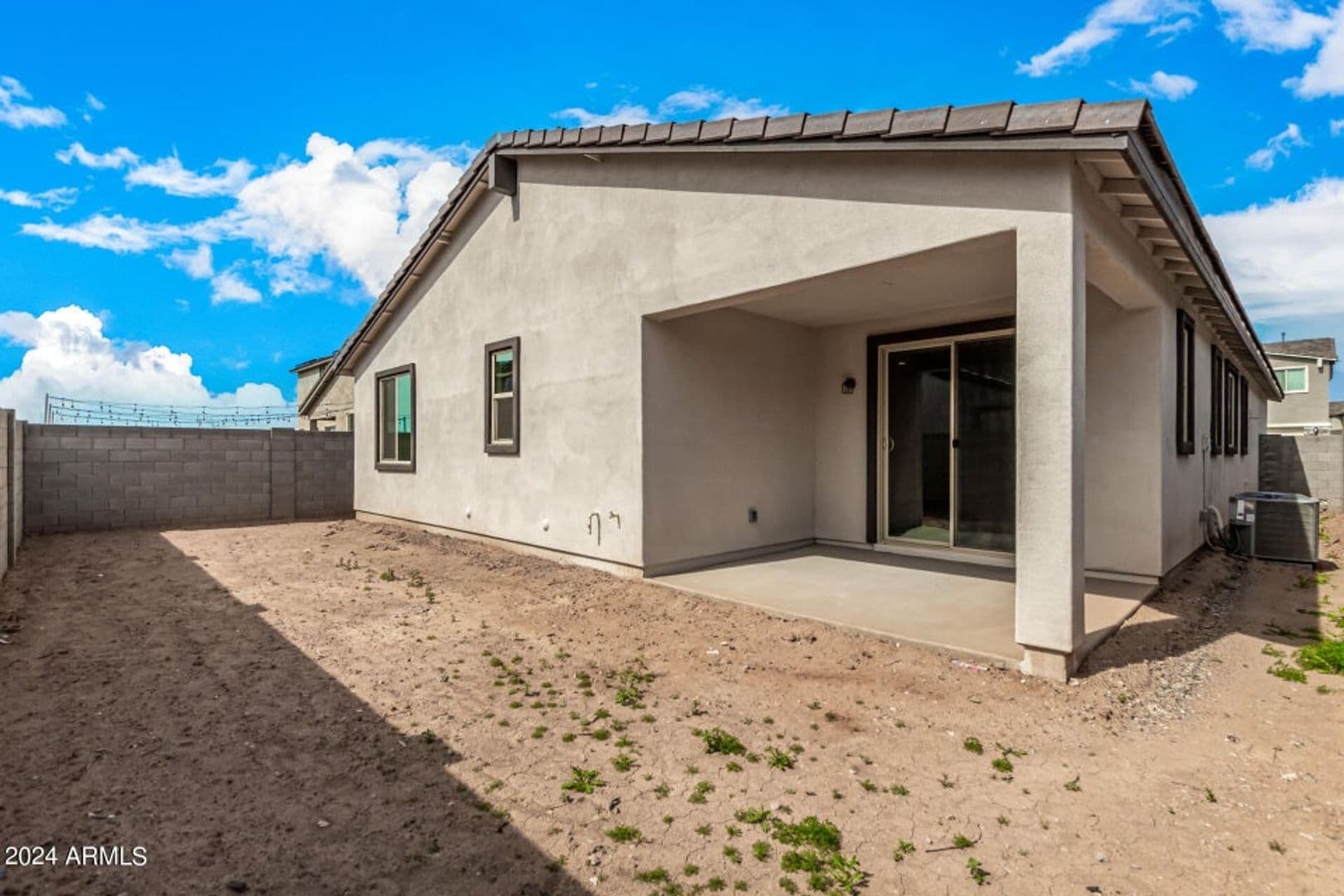 Avondale House: 10773 W Baden St