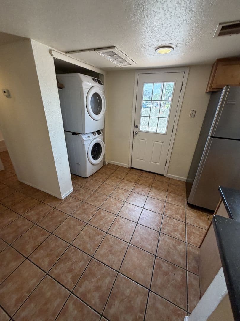 Phoenix Condo: 1336 E Mountain View #105