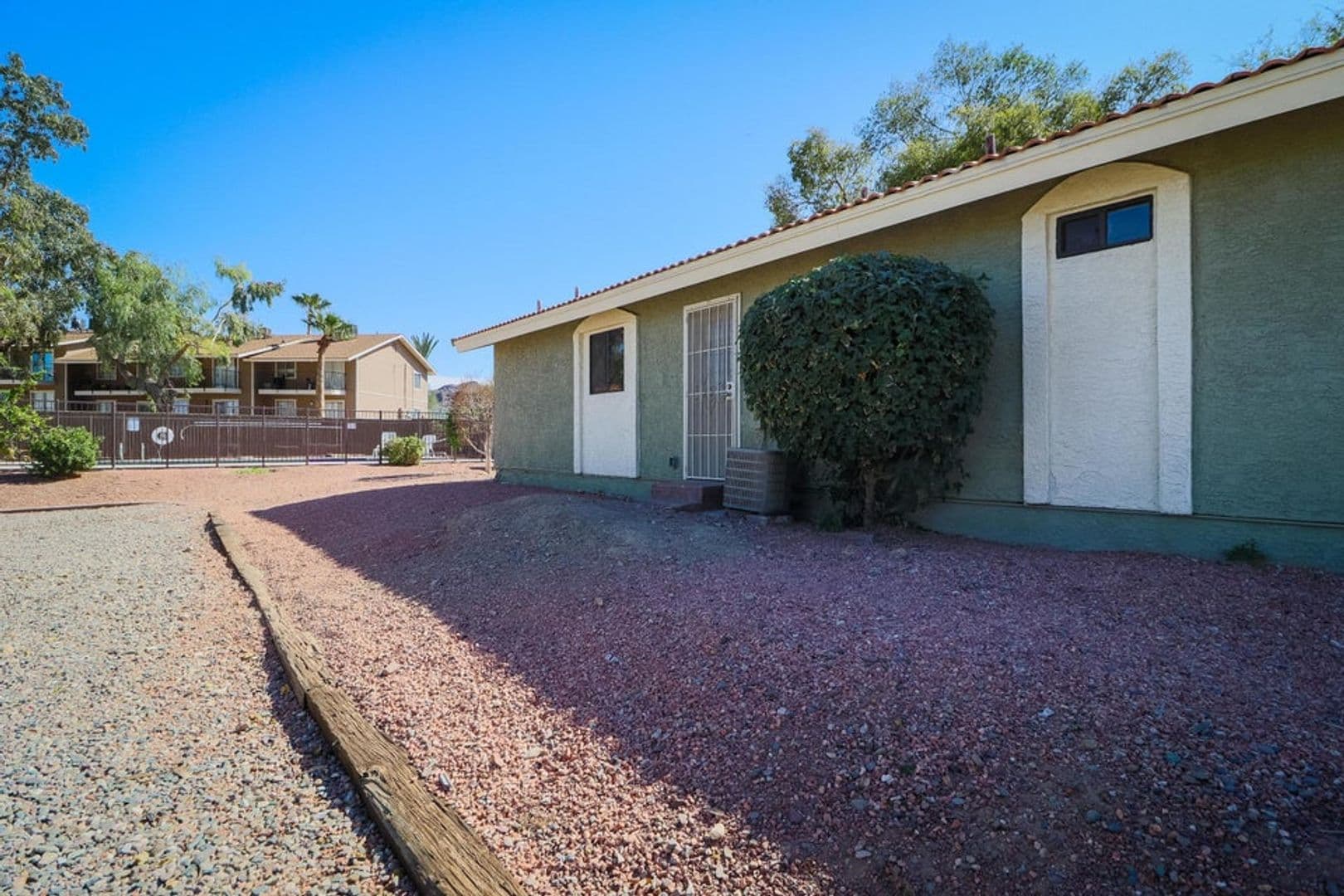 Phoenix Condo: 1336 E Mountain View #105