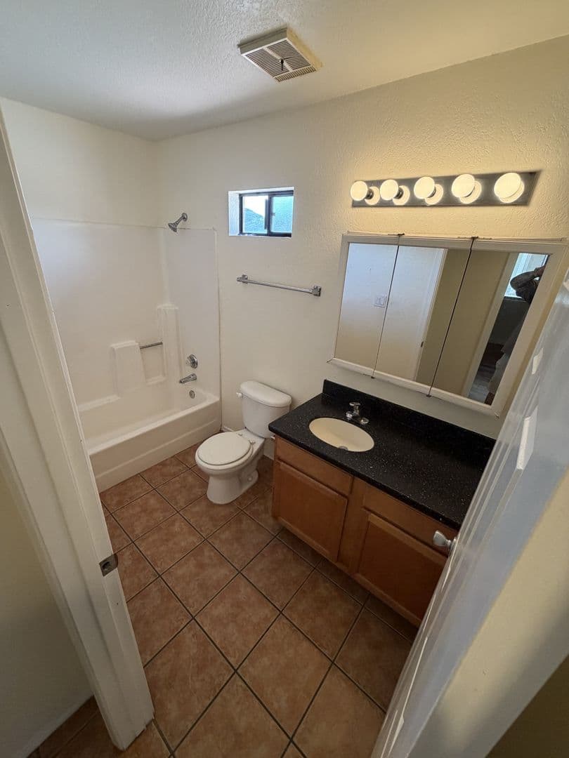 Phoenix Condo: 1336 E Mountain View #105