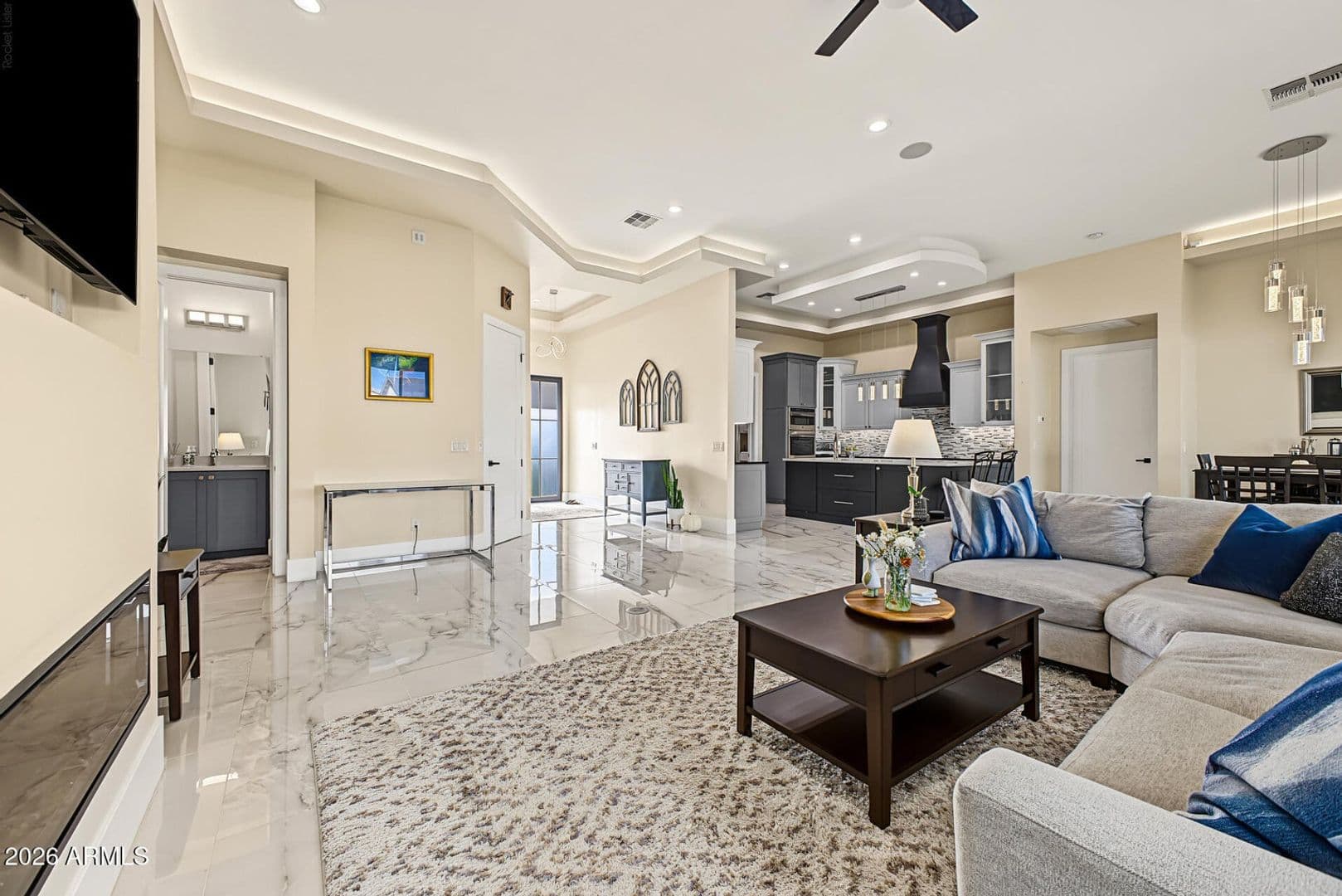 Gold Canyon House: 6645 S Solado Pl