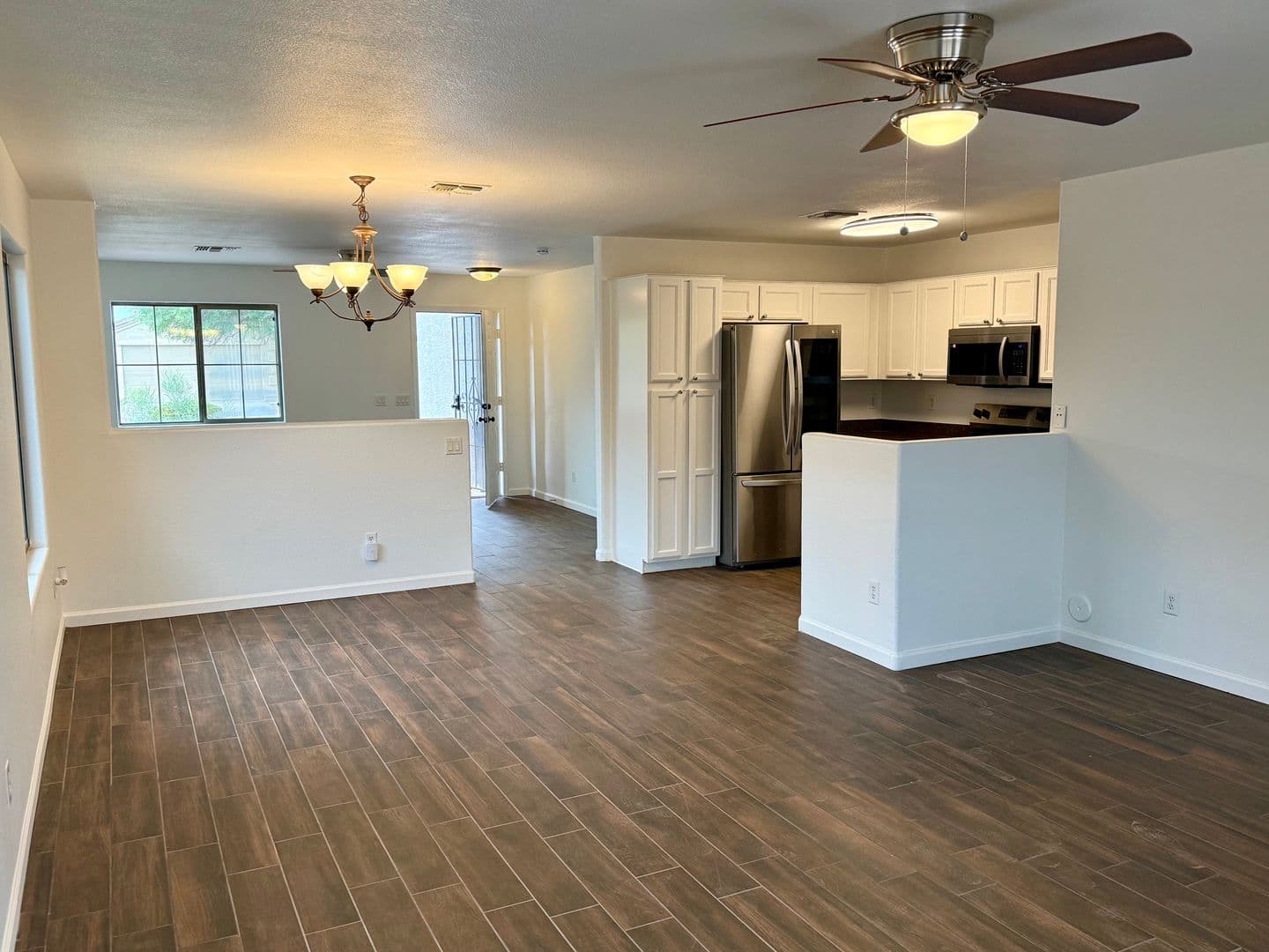 Surprise House: 17517 W VENTURA ST