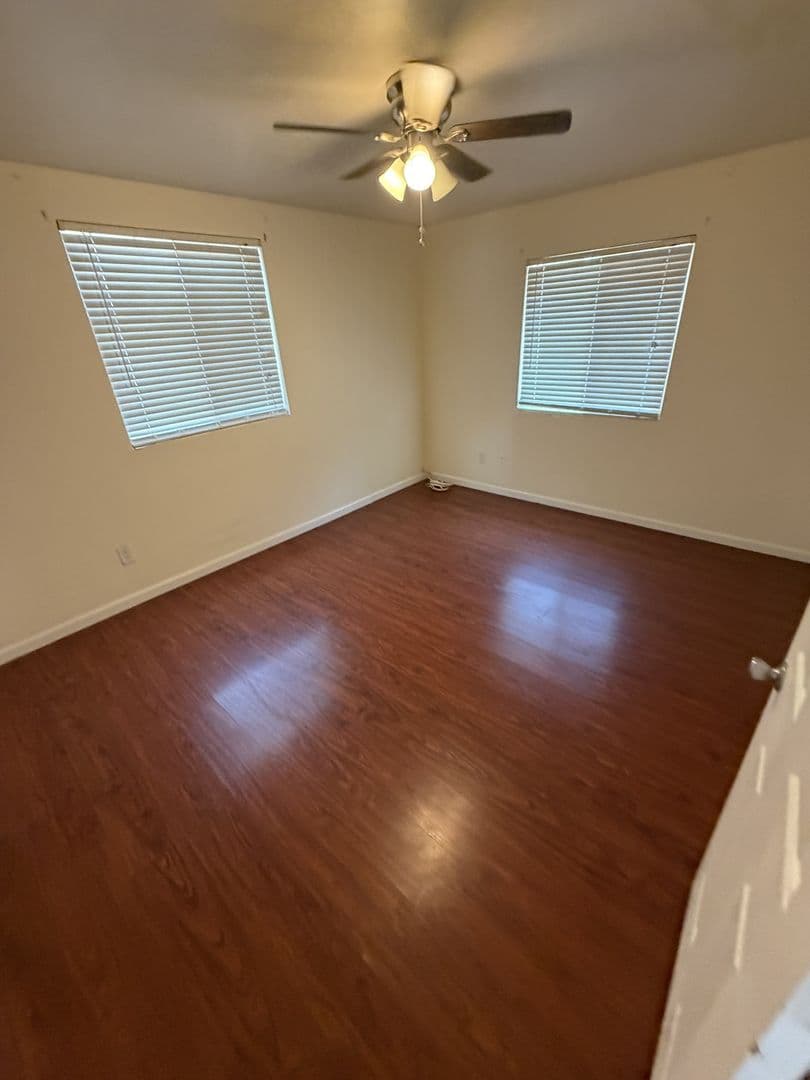 Phoenix Condo: 1336 E Mountain View #105