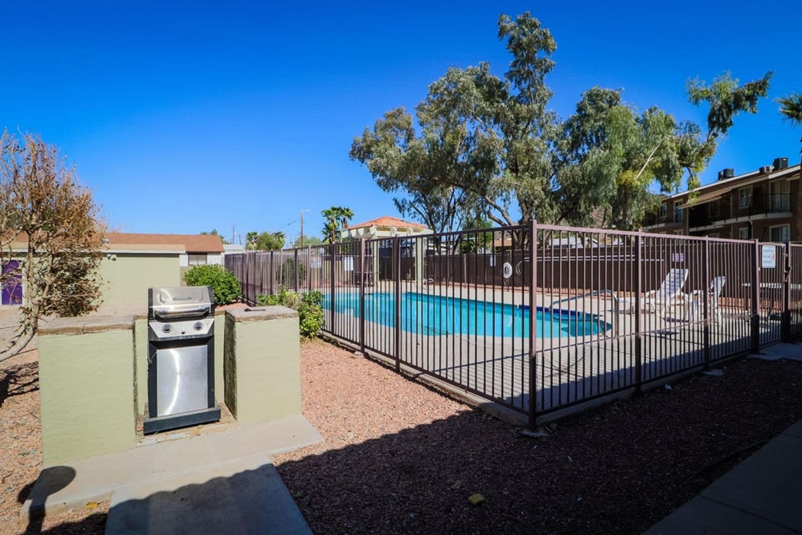 Phoenix Condo: 1336 E Mountain View #105