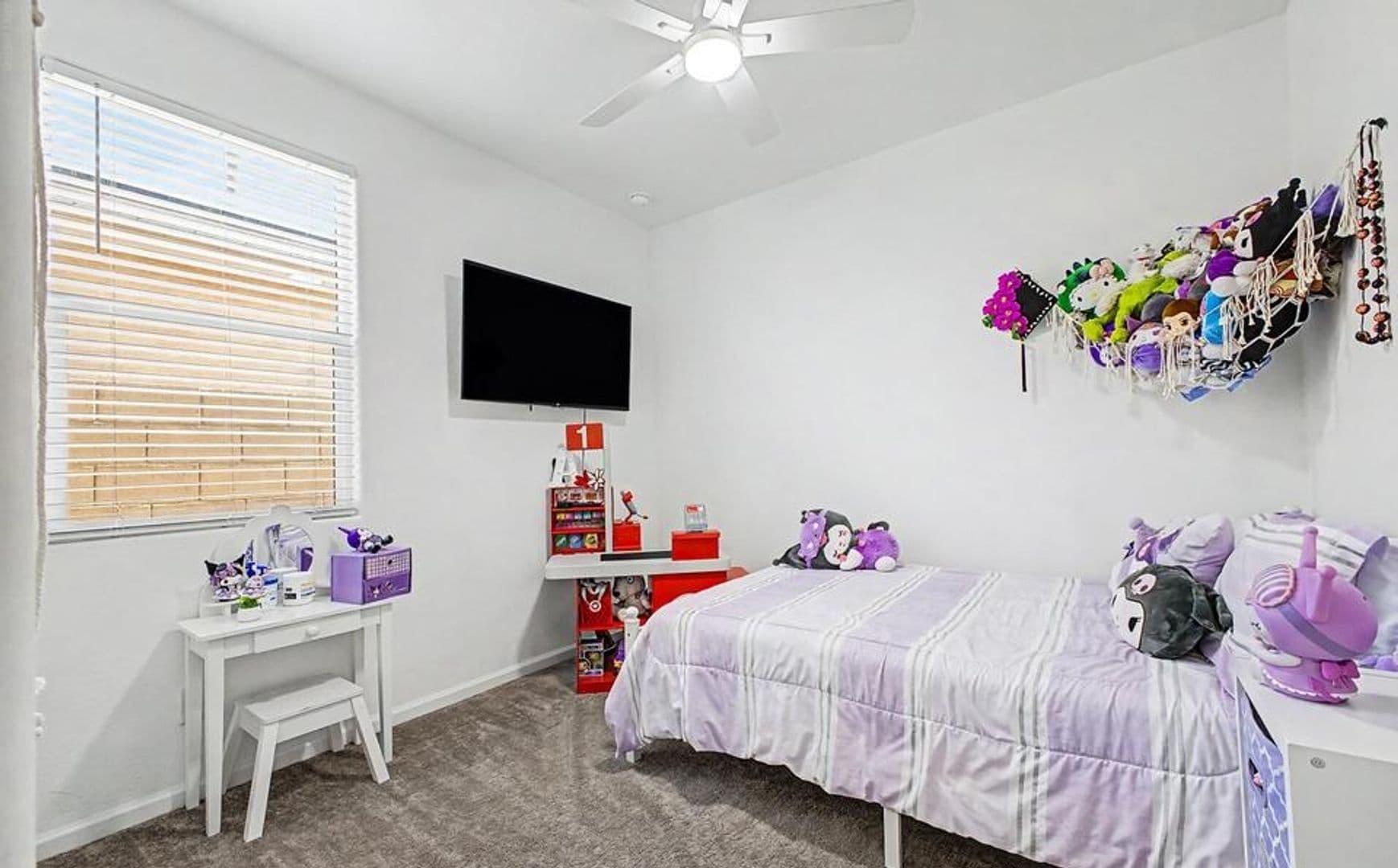 Goodear House: 15587 W KENDALL ST