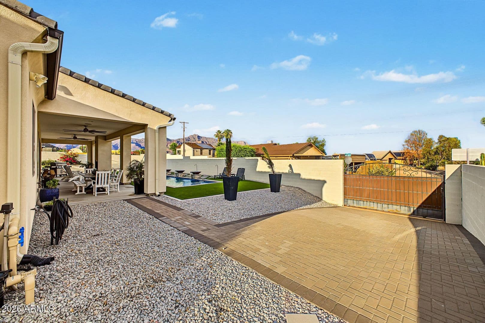 Gold Canyon House: 6645 S Solado Pl