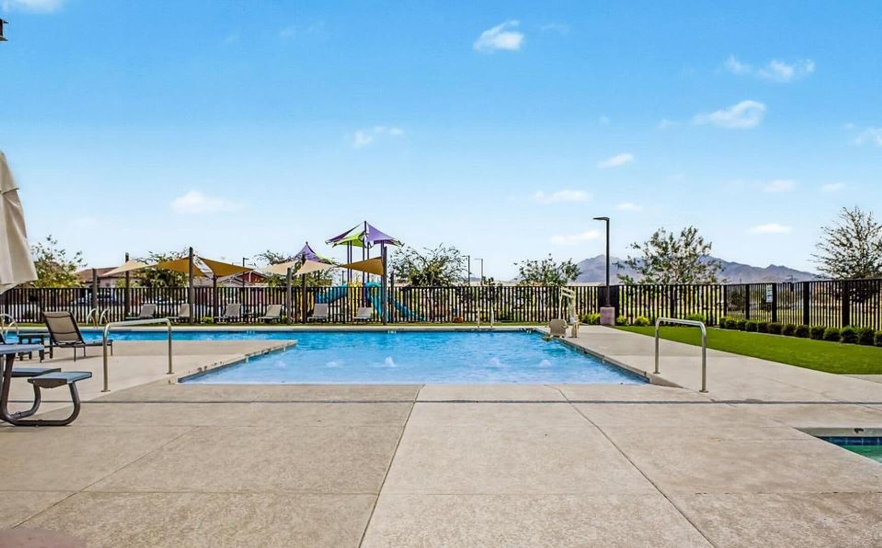 Goodear House: 15587 W KENDALL ST