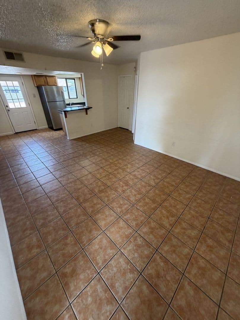 Phoenix Condo: 1336 E Mountain View #105
