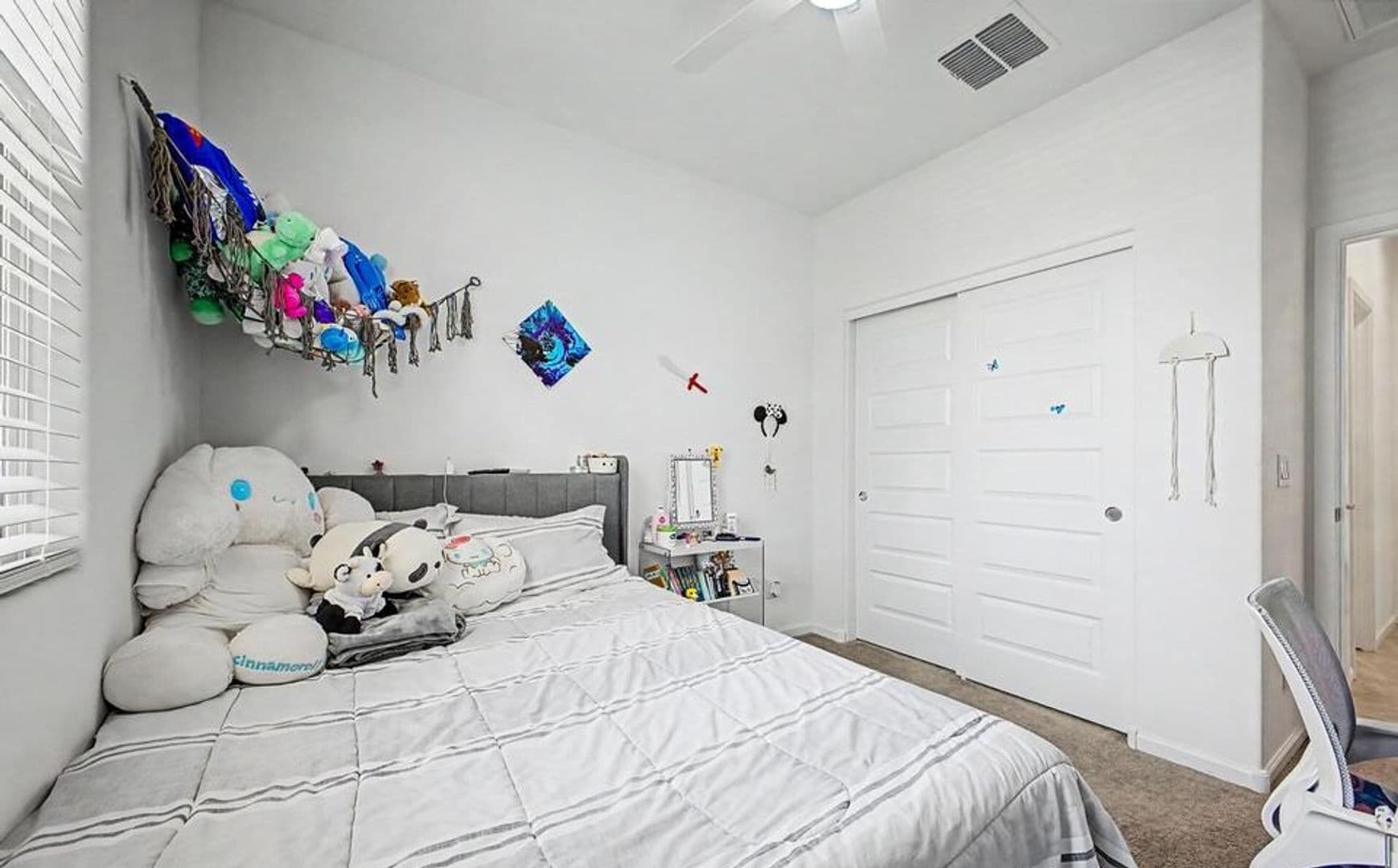 Goodear House: 15587 W KENDALL ST