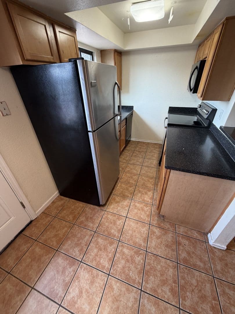 Phoenix Condo: 1336 E Mountain View #105