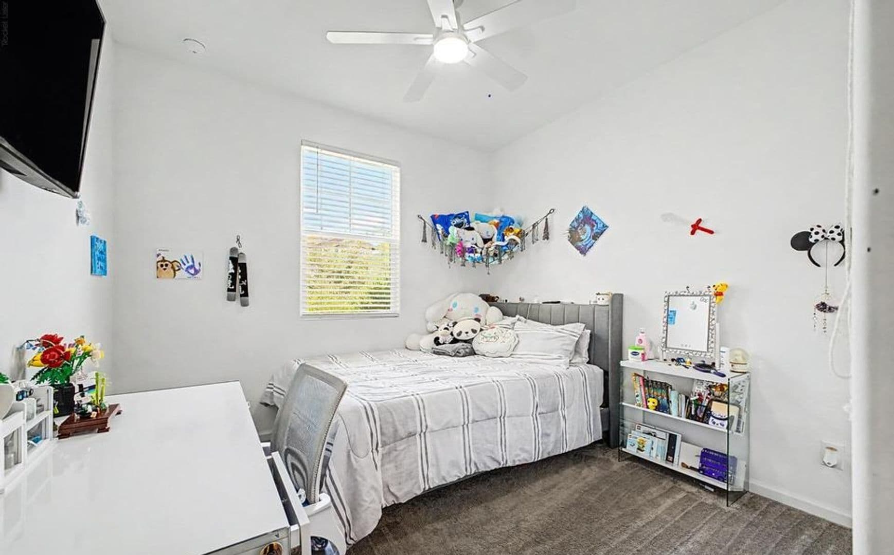 Goodear House: 15587 W KENDALL ST