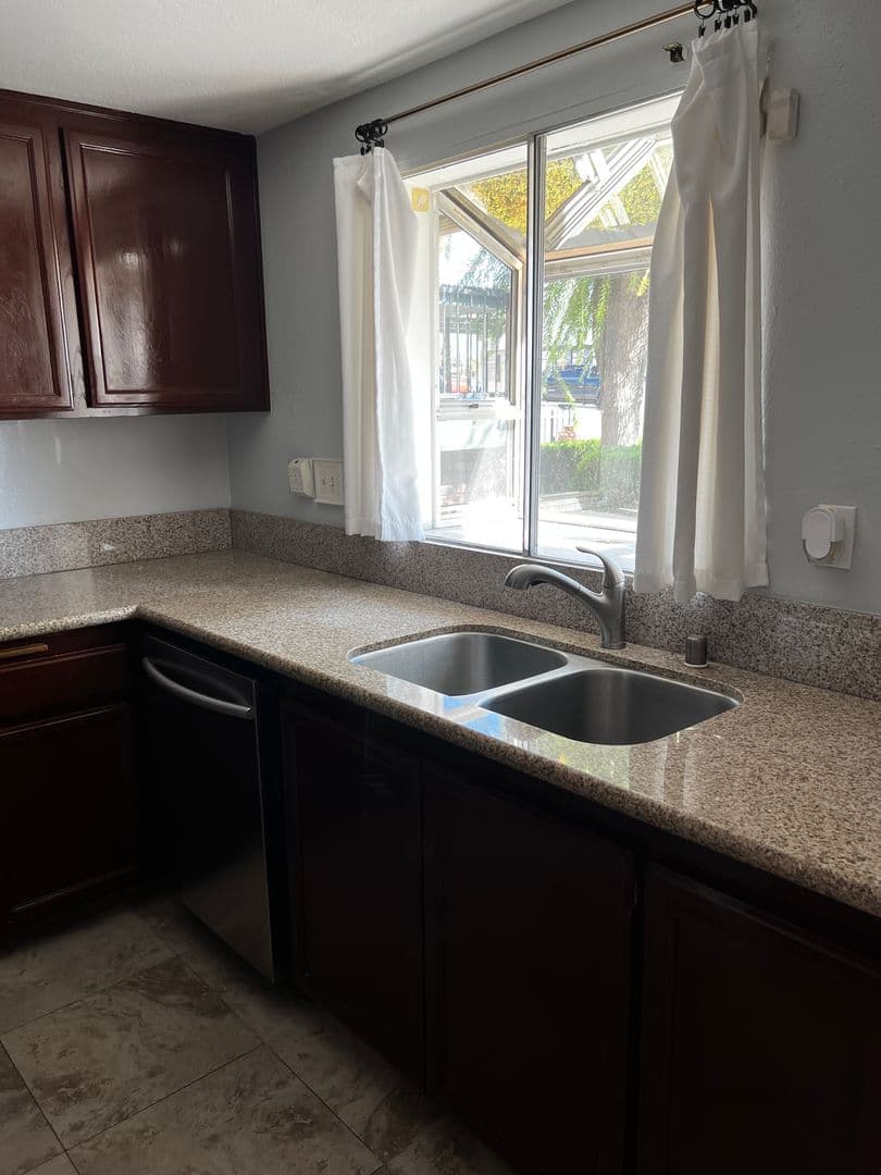 Whittier House: 14917 Leffingwell Road #10