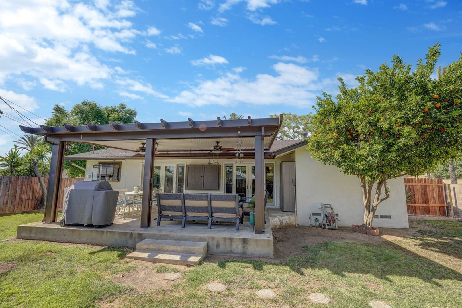Riverside House: 3126 Wendell Way