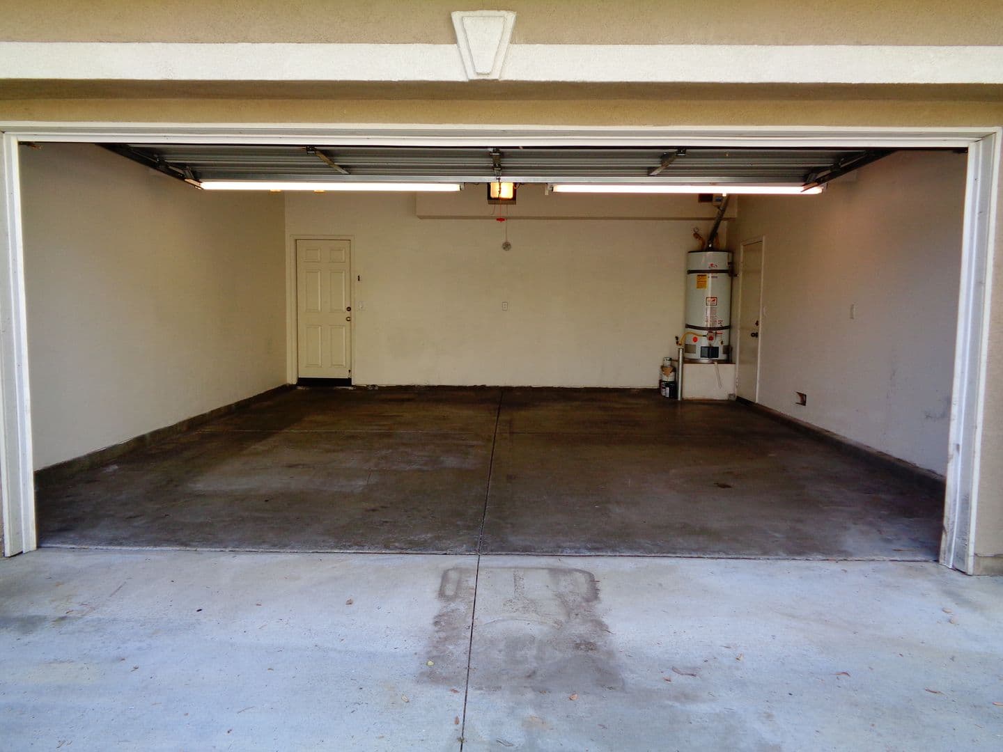 Upland House: 1551 N Poconos Cir