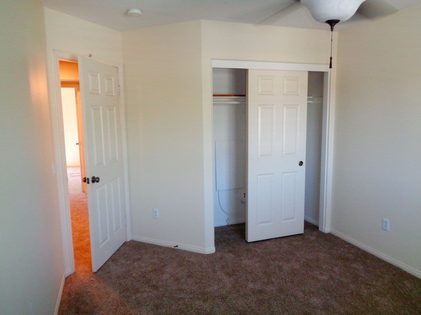 Upland House: 1551 N Poconos Cir