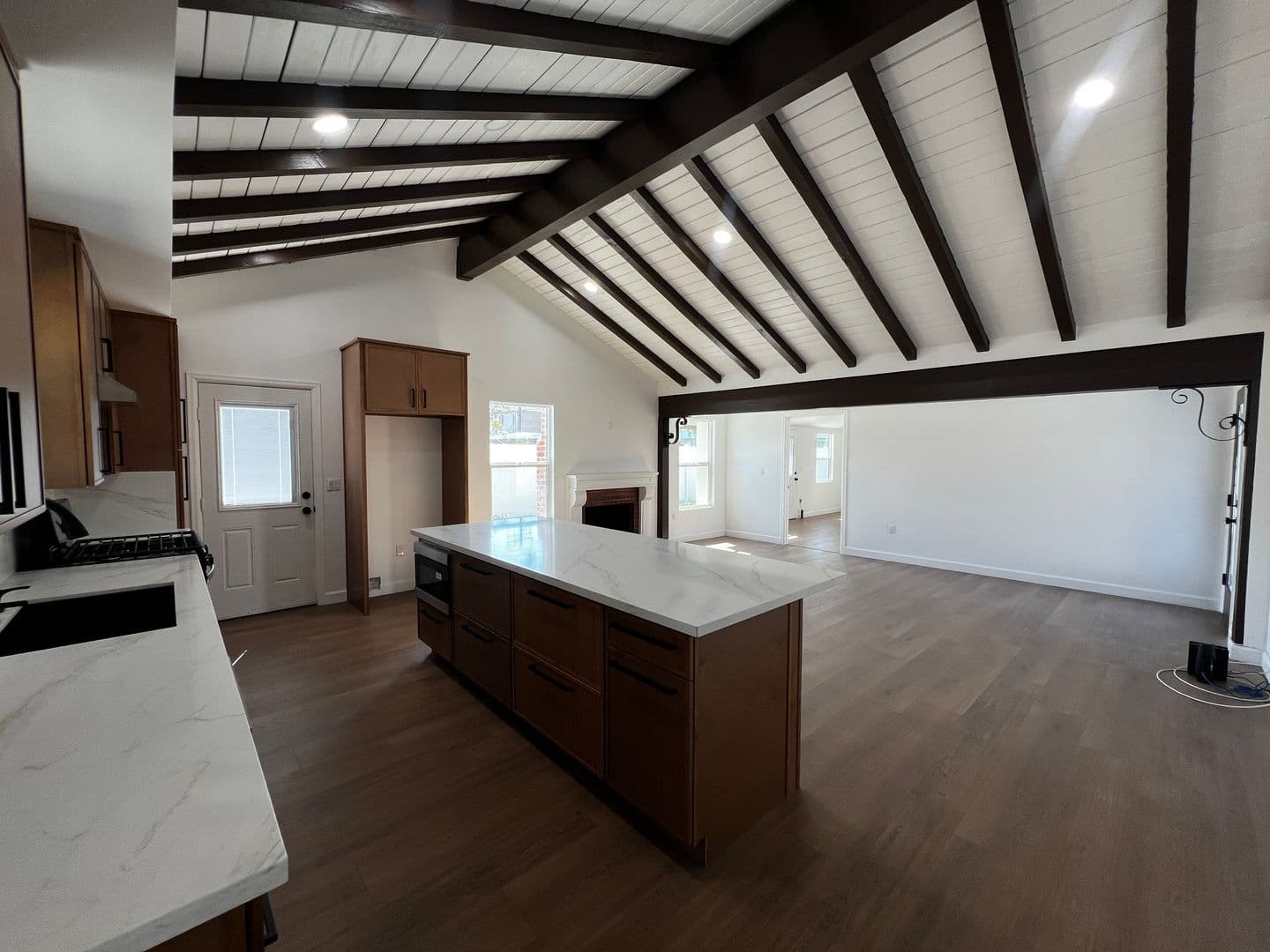 Anaheim House: 961 S Claudina St