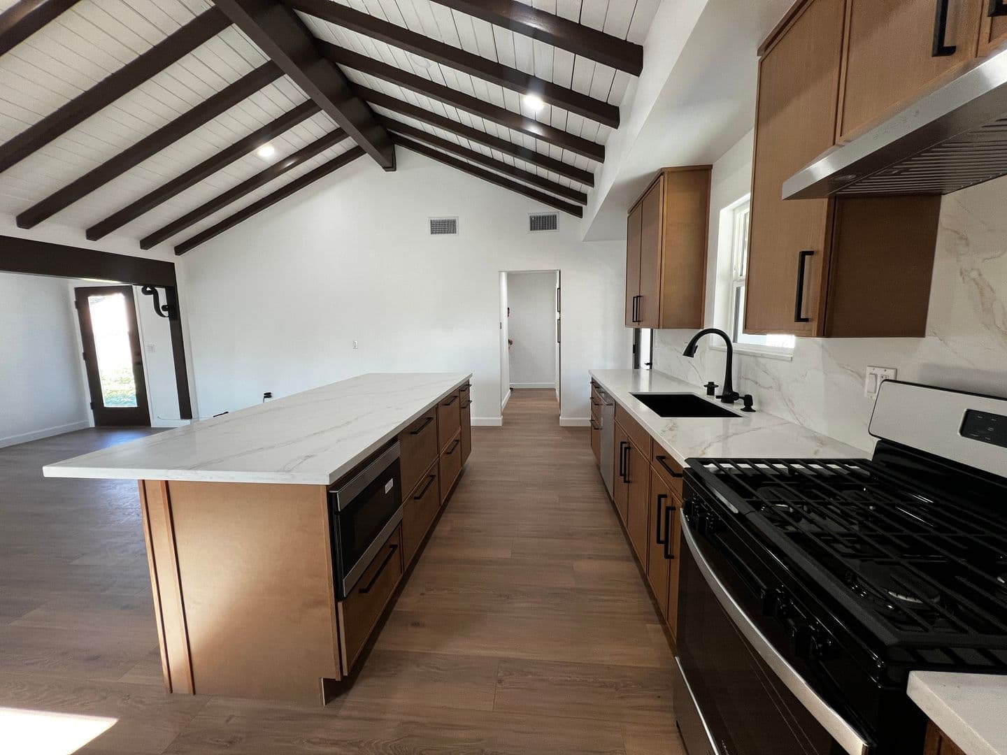 Anaheim House: 961 S Claudina St