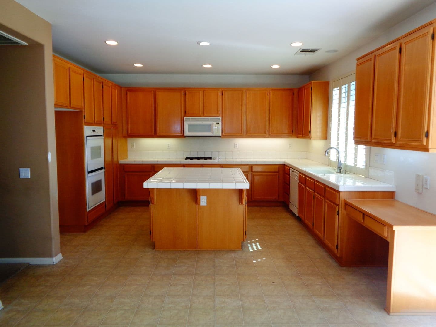Upland House: 1551 N Poconos Cir