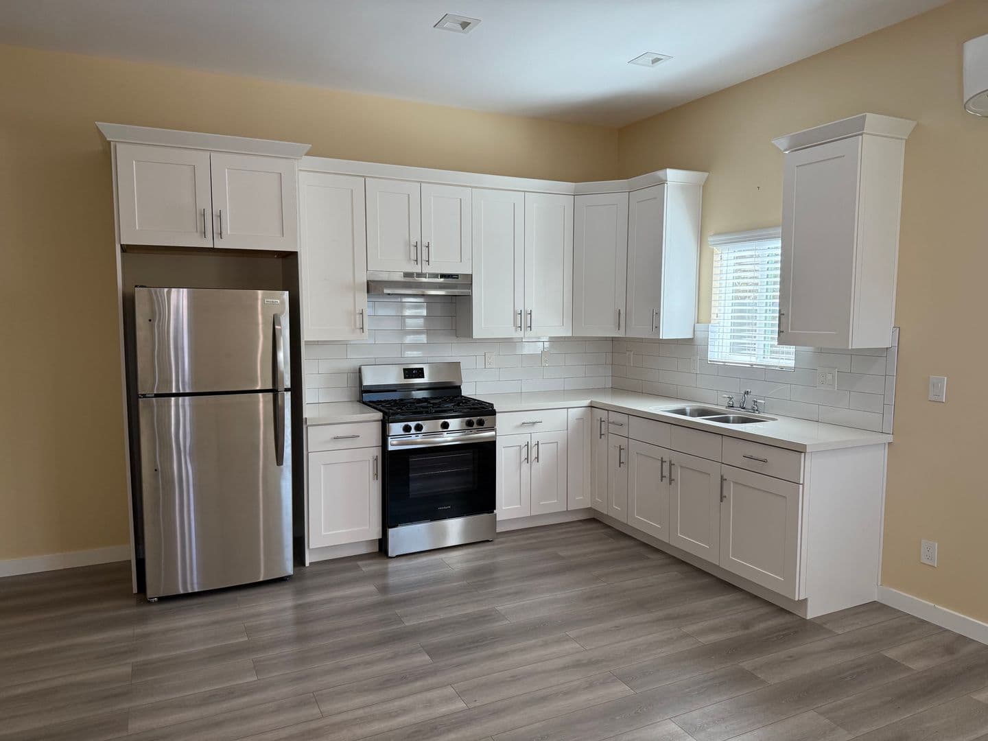 Whittier House: 5602 Hoover Ave