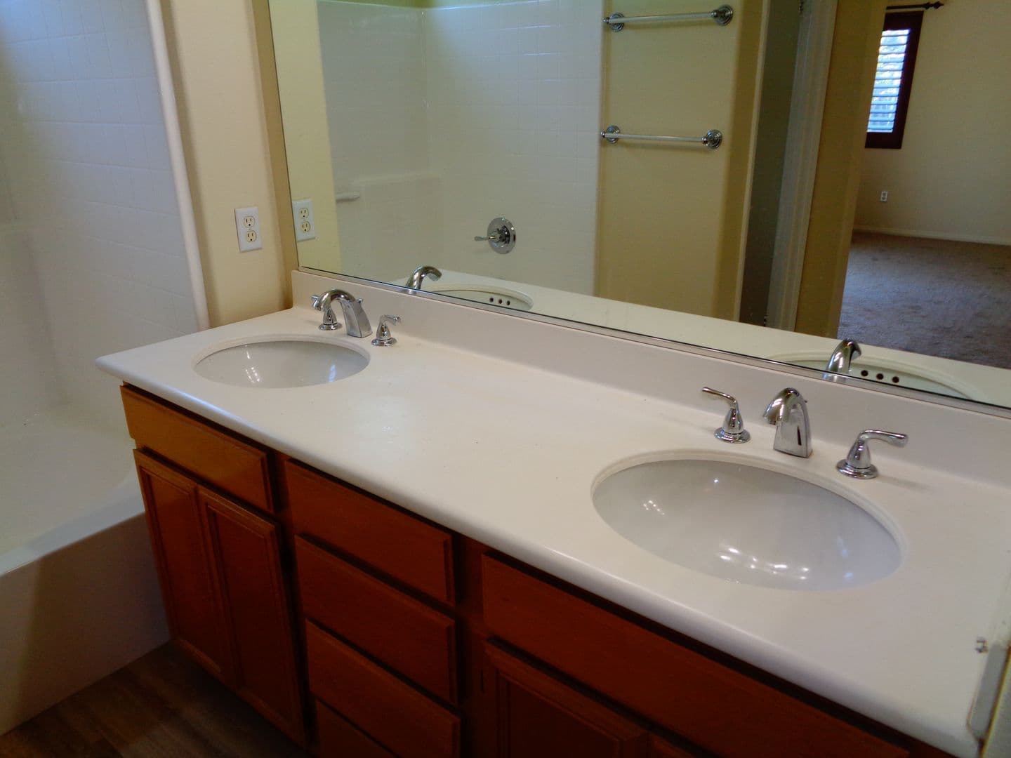 Upland House: 1551 N Poconos Cir