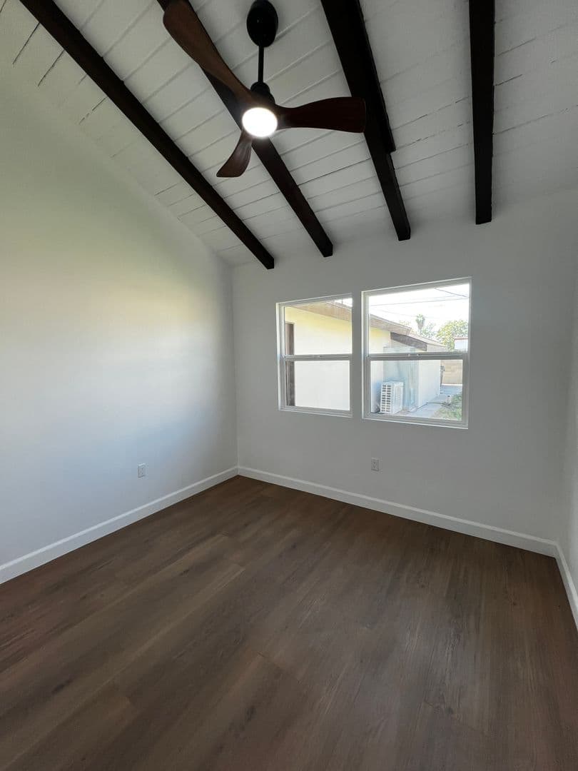 Anaheim House: 961 S Claudina St