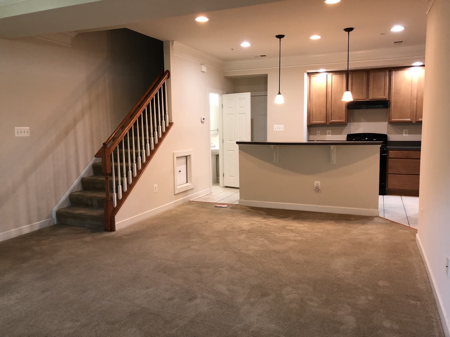 GAITHERSBURG House: 317 COMMUNITY CENTER AVE