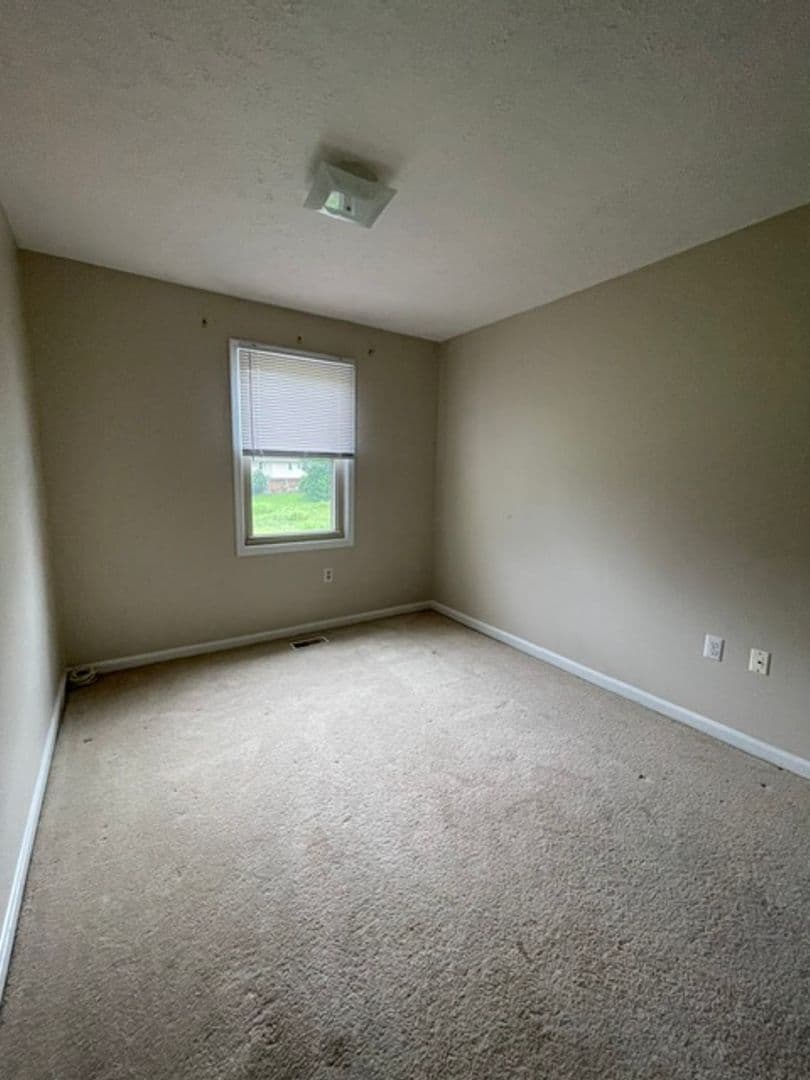GAITHERSBURG House: 806 FLAGLER DRIVE
