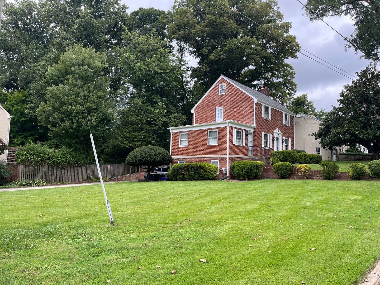 Kensington House: 4408 Glenridge St.
