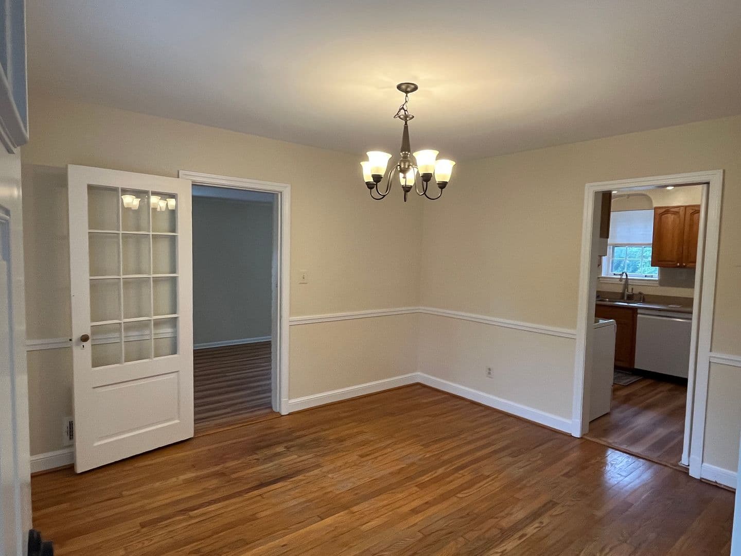 Kensington House: 4408 Glenridge St.