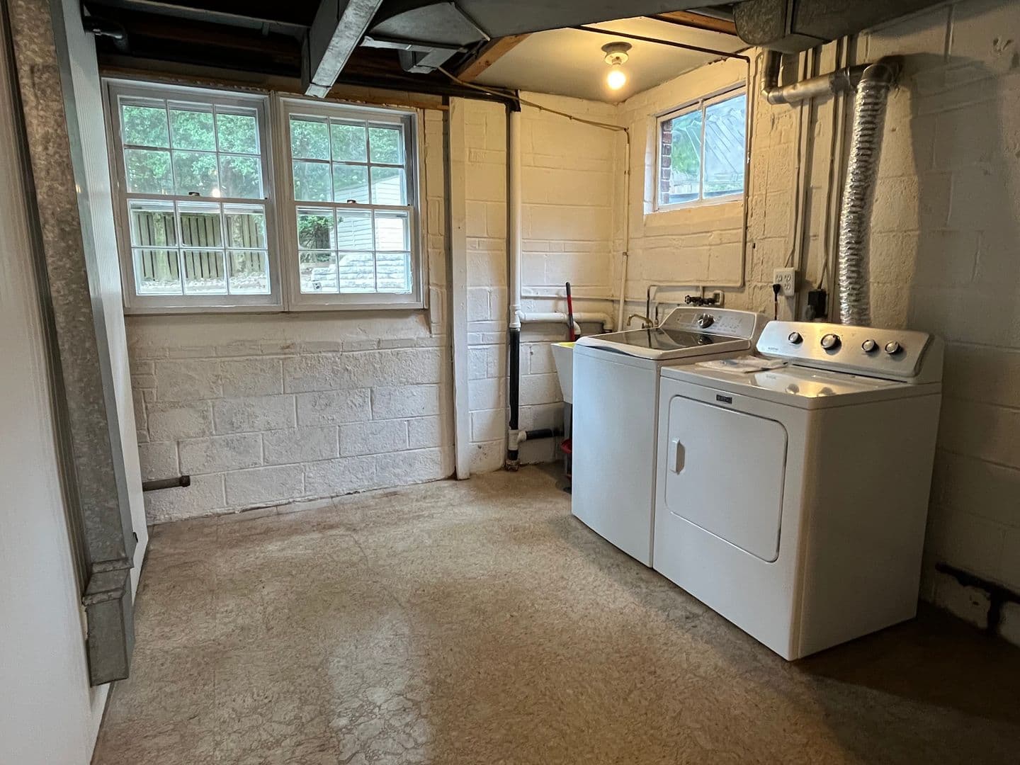 Kensington House: 4408 Glenridge St.