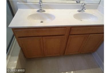 GAITHERSBURG House: 580 PELICAN AVE
