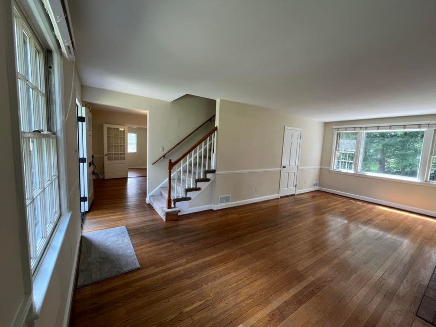Kensington House: 4408 Glenridge St.