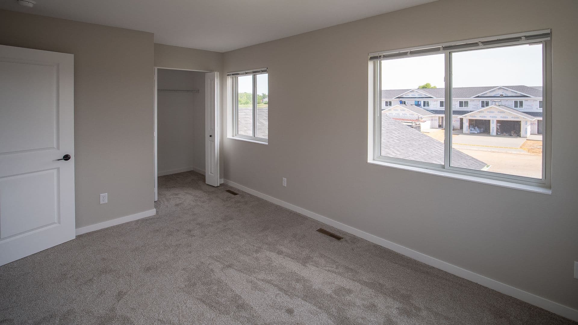 Kasson Apartment: 513-1303 15th Street NW