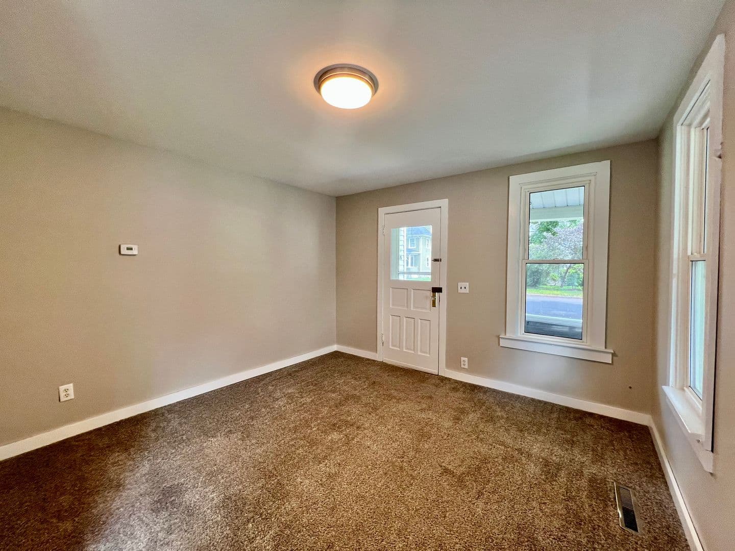 Rochester Apartment: 313 7th Ave SE