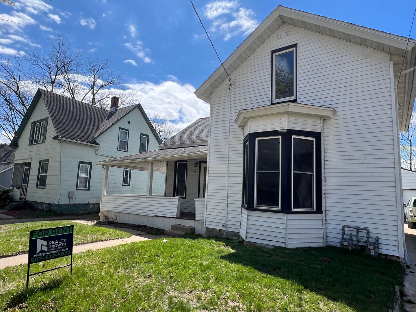 Rochester Apartment: 313 7th Ave SE