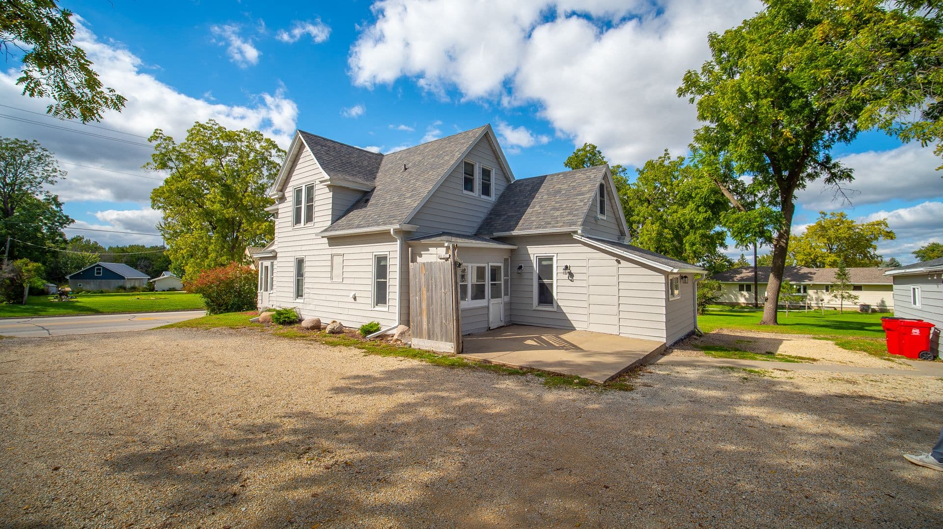 Stewartville House: 652 Hwy 63 S