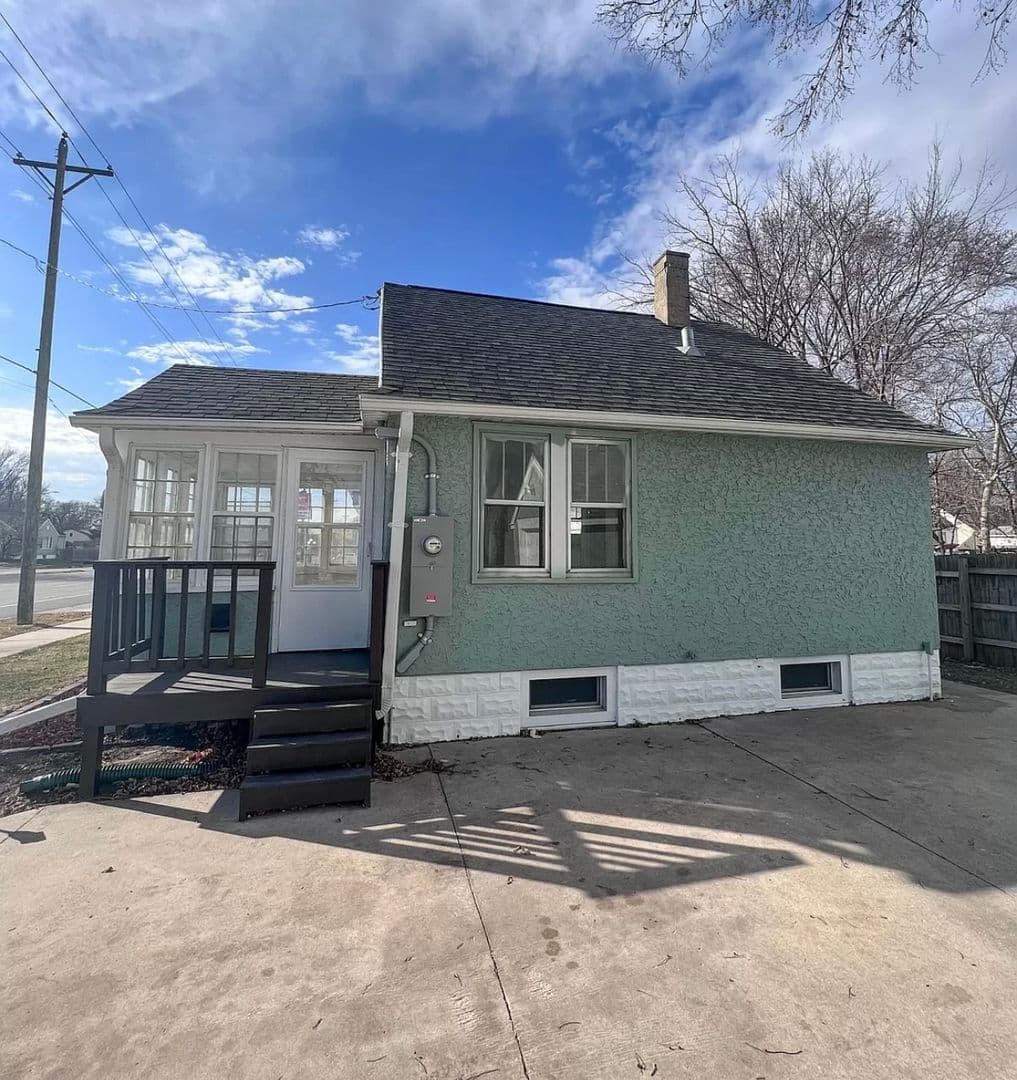 Rochester House: 617 12th St SE