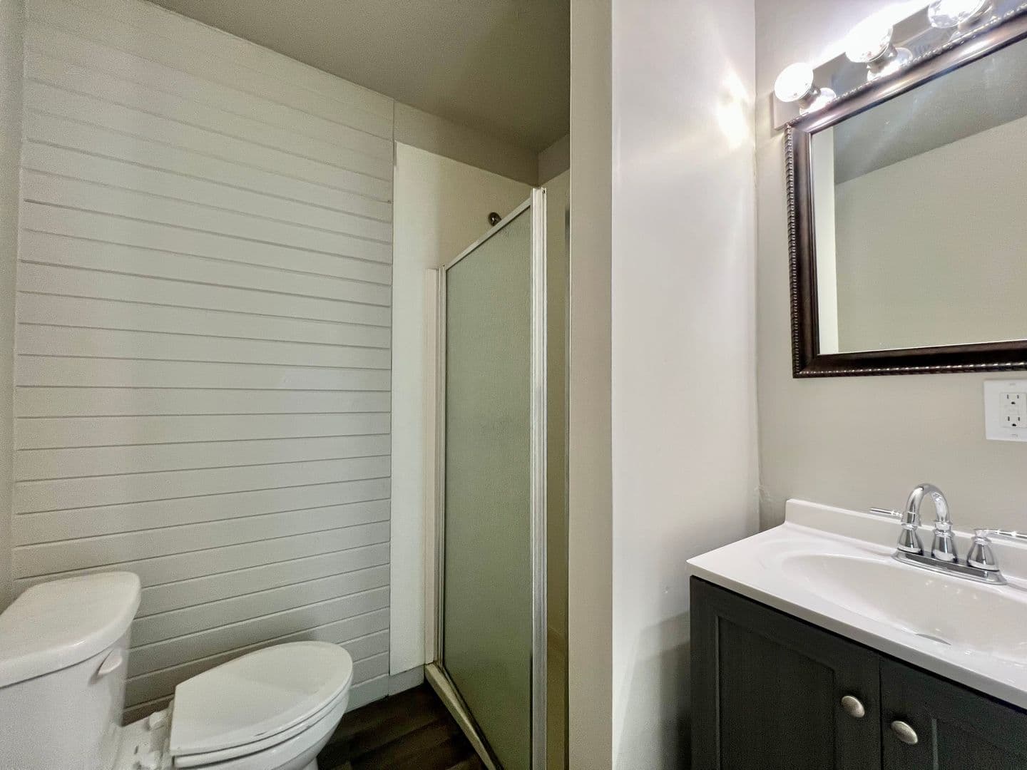 Rochester Apartment: 313 7th Ave SE