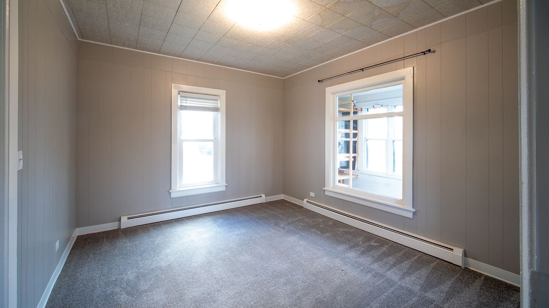Stewartville House: 652 Hwy 63 S