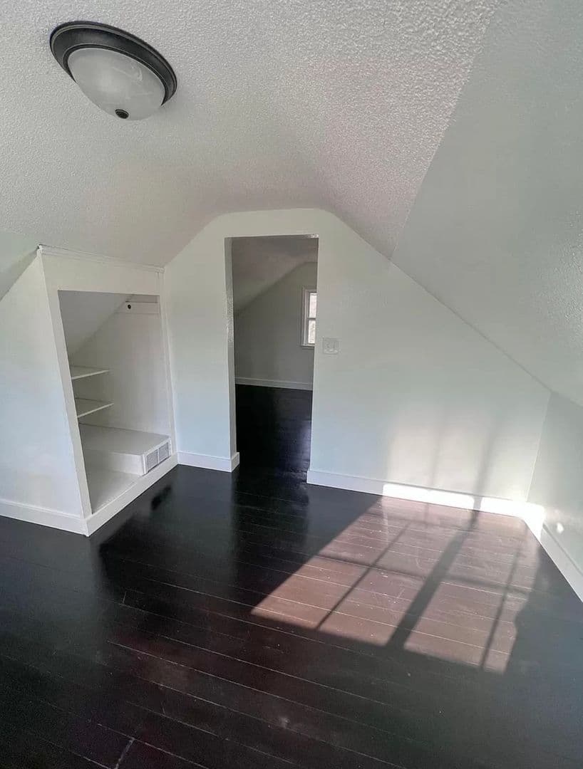 Rochester House: 617 12th St SE