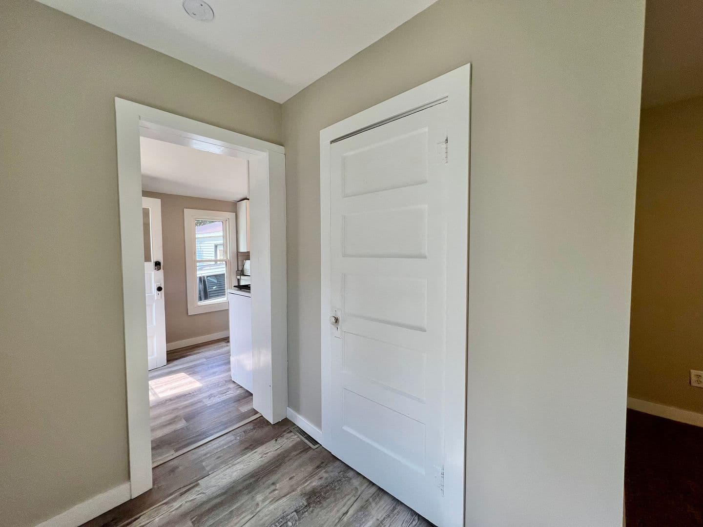 Rochester Apartment: 313 7th Ave SE