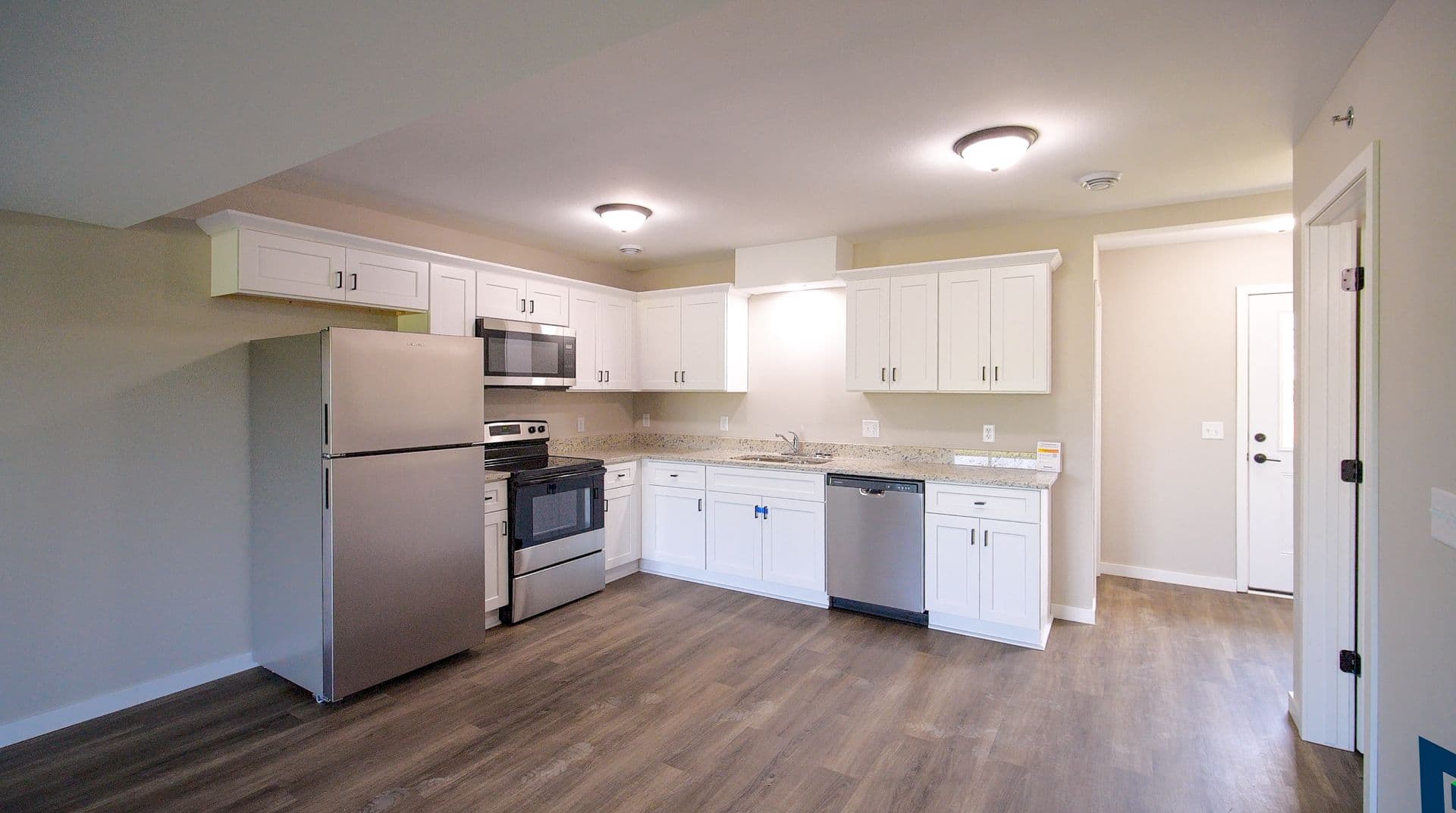 Kasson Apartment: 513-1303 15th Street NW