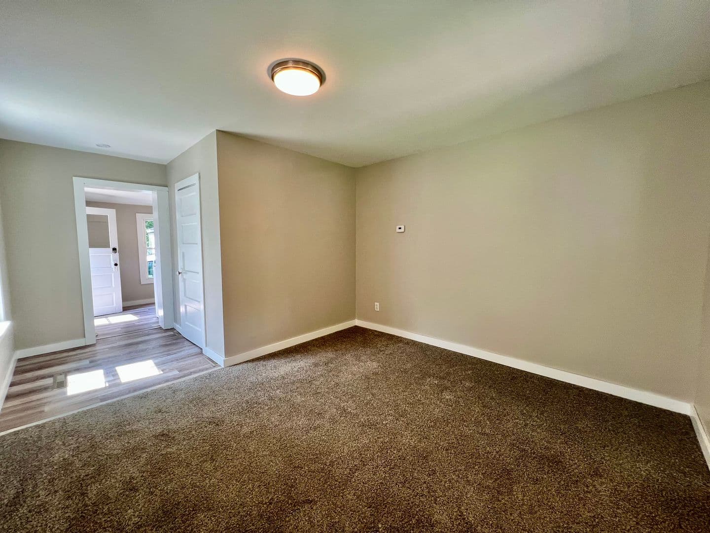 Rochester Apartment: 313 7th Ave SE