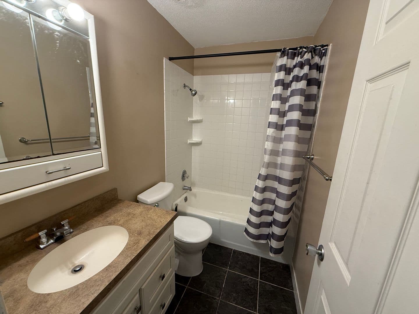 Rochester House: 535 19th St NW #36