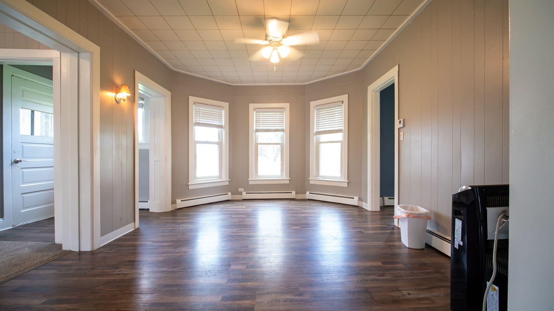Stewartville House: 652 Hwy 63 S
