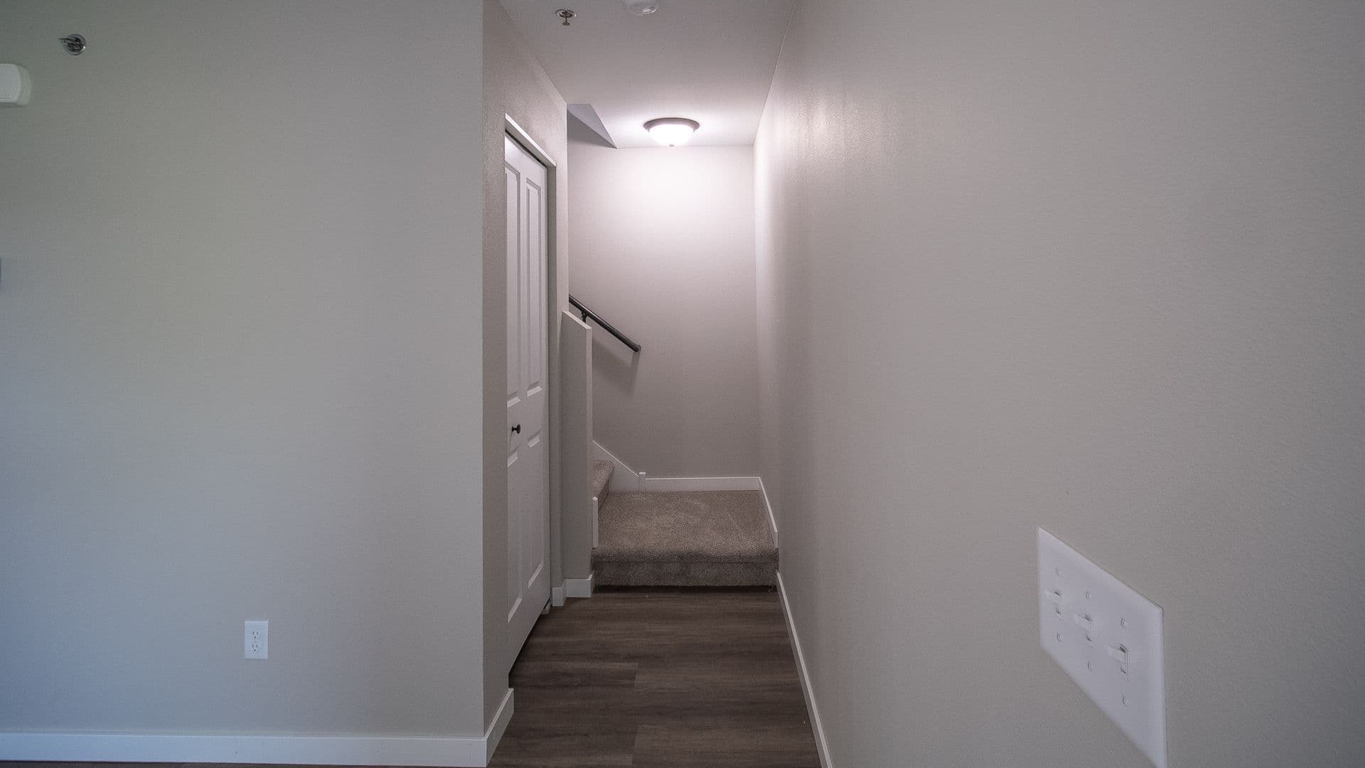 Kasson Apartment: 513-1303 15th Street NW
