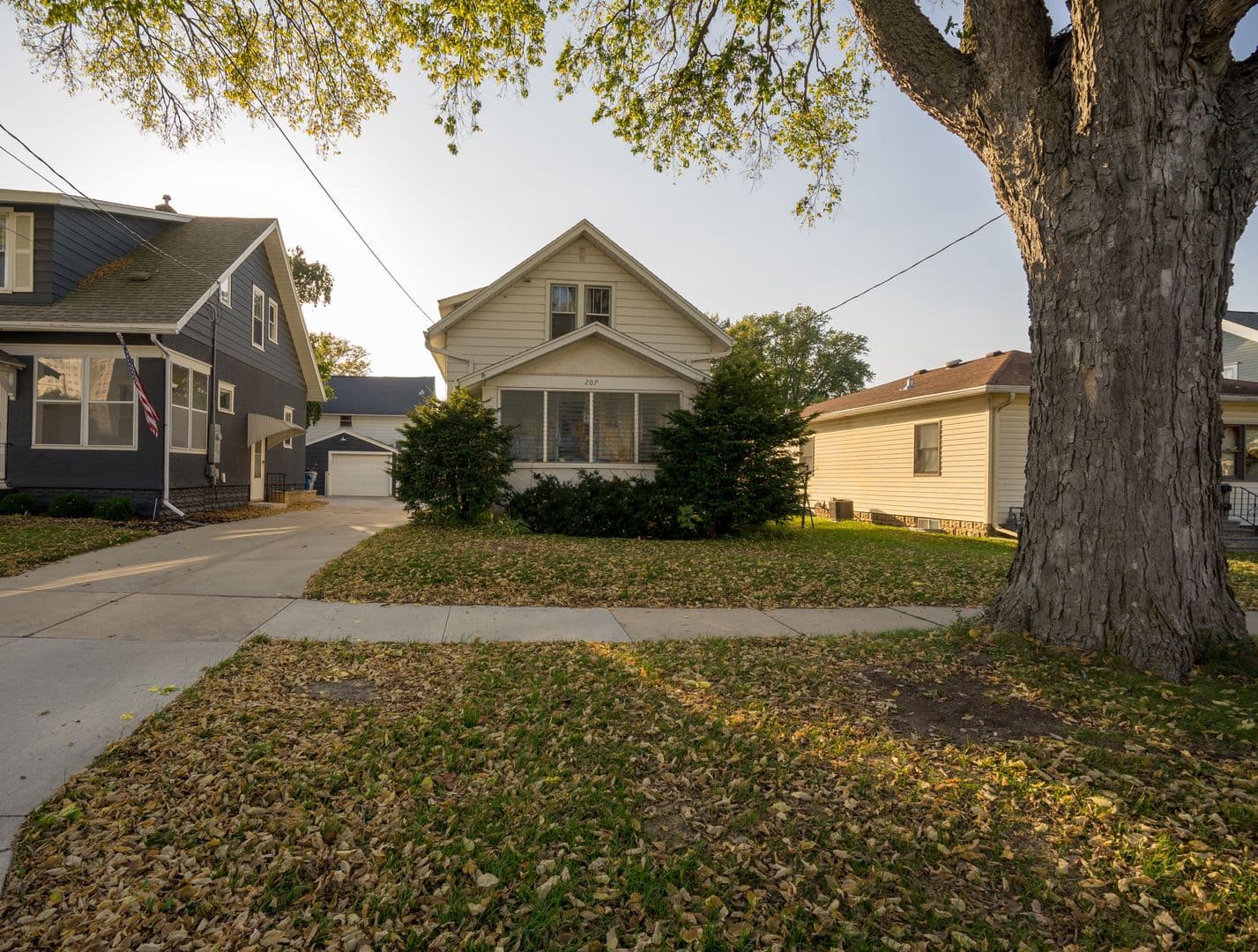 Rochester House: 207 7th Ave NW